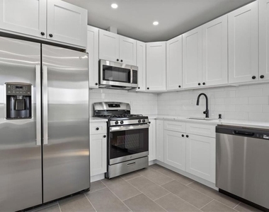 76 Crotona Avenue - Photo Thumbnail 2