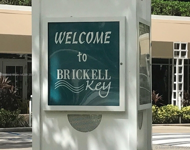 540 Brickell Key Dr - Photo Thumbnail 24
