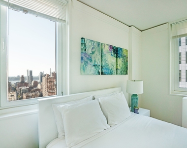 230 West West 55th Street - Photo Thumbnail 12