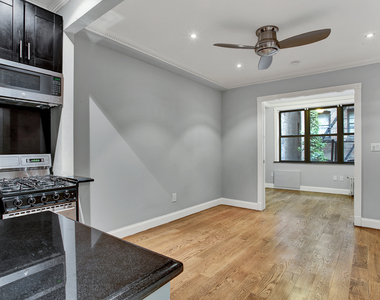 East 26th Street and Lexington Avenue  - Photo Thumbnail 1