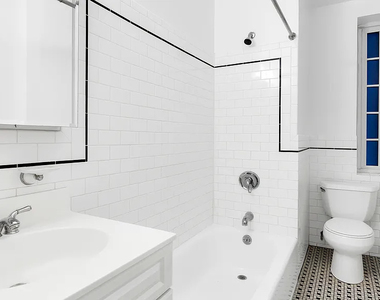 Jane Street/ west village - Photo Thumbnail 5