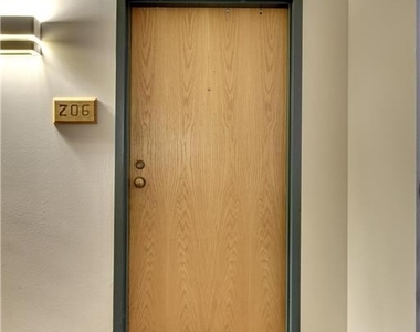 210 N 2nd Street - Photo Thumbnail 10