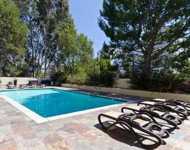 10982 Roebling Ave - Photo Thumbnail 32