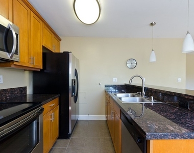 10982 Roebling Ave - Photo Thumbnail 11