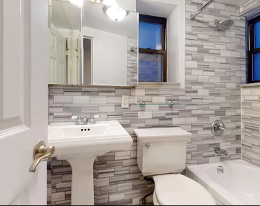 246 Mott Street - Photo Thumbnail 5
