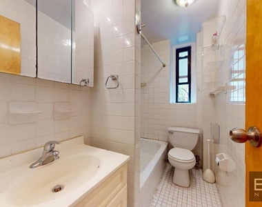 East 73 Street - Photo Thumbnail 3