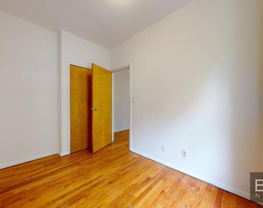 East 73 Street - Photo Thumbnail 2