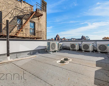 385 Rutland Road - Photo Thumbnail 14