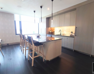 88 Avenue - Photo Thumbnail 14