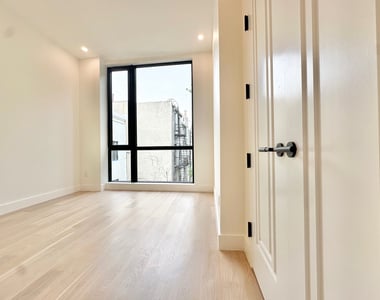155 Smith Street - Photo Thumbnail 7