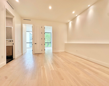 155 Smith Street - Photo Thumbnail 1