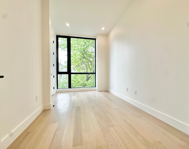 155 Smith Street - Photo Thumbnail 3