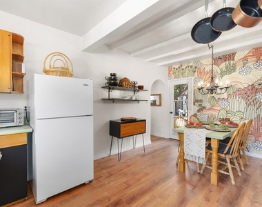 13000 Woodbridge St - Photo Thumbnail 14