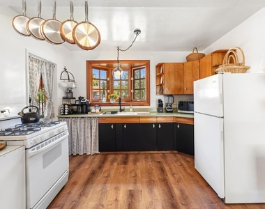 13000 Woodbridge St - Photo Thumbnail 12