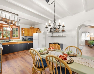 13000 Woodbridge St - Photo Thumbnail 13