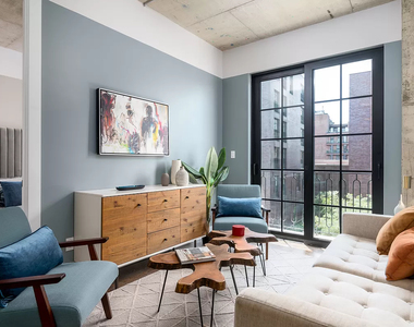187 Kent Avenue - Photo Thumbnail 4