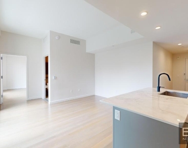 515 East 86th Street - Photo Thumbnail 2