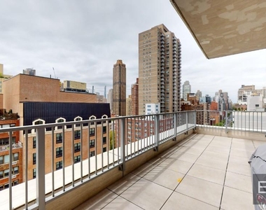 515 East 86th Street - Photo Thumbnail 4