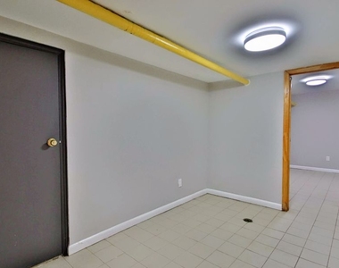 122 East 7th Street - Photo Thumbnail 2