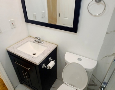 141-13 85th Road - Photo Thumbnail 13