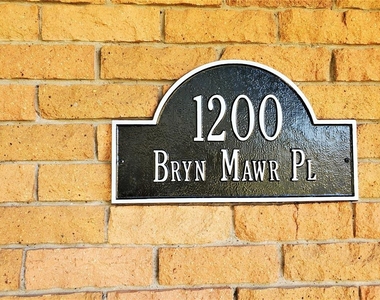 1200 Bryn Mawr Place - Photo Thumbnail 2