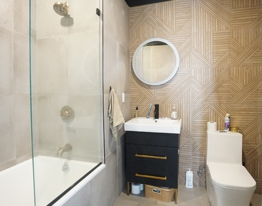 853 Lexington Avenue - Photo Thumbnail 10