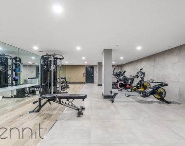 853 Lexington Avenue - Photo Thumbnail 3