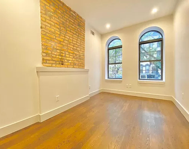 1348 Hancock Street - Photo Thumbnail 6
