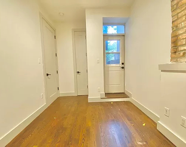 1348 Hancock Street - Photo Thumbnail 3