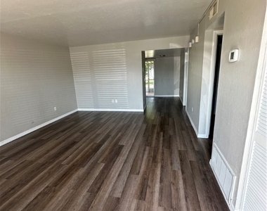 3705 Country Club Boulevard - Photo Thumbnail 3