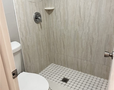 3705 Country Club Boulevard - Photo Thumbnail 7