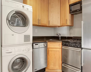 416 East 13th Street - Photo Thumbnail 2