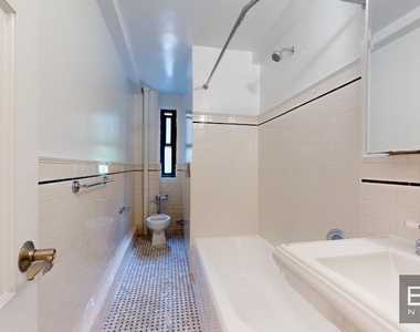 East 56th Street - Photo Thumbnail 2