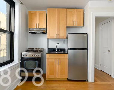 30-49 Crescent Street - Photo Thumbnail 3