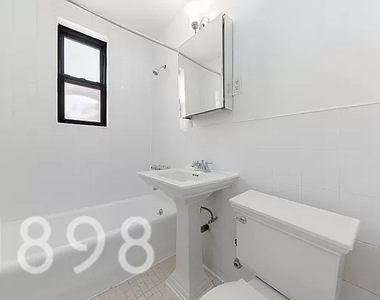 30-49 Crescent Street - Photo Thumbnail 4