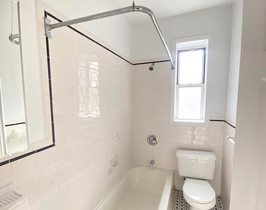 117 West 13th Street - Photo Thumbnail 4