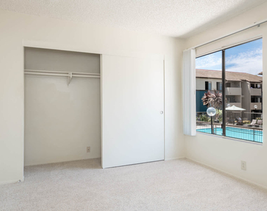 873 Stevens Avenue - Photo Thumbnail 17