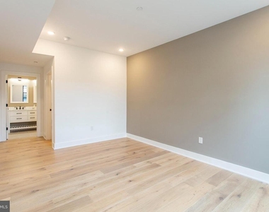 1232 N Front St - Photo Thumbnail 20