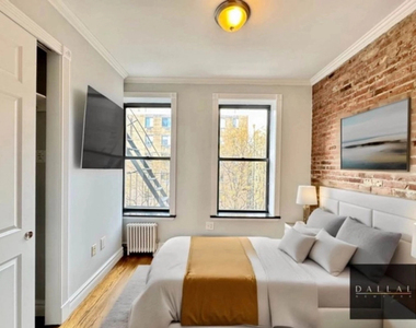 3 bedroom on East 11th Street - Photo Thumbnail 1