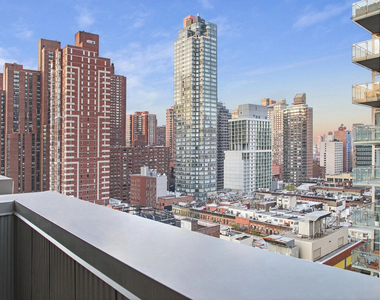 354 East 91st Street - Photo Thumbnail 6