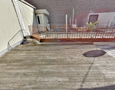East 23rd Street - Photo Thumbnail 3