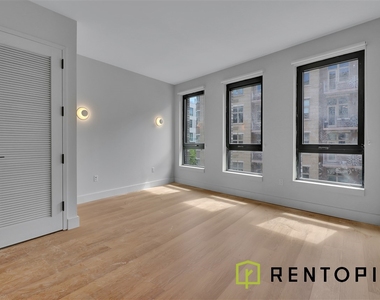 130 Hope Street - Photo Thumbnail 2