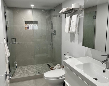 1865 Brickell Ave - Photo Thumbnail 8