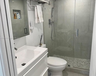 1865 Brickell Ave - Photo Thumbnail 4