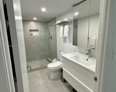1865 Brickell Ave - Photo Thumbnail 7