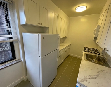 172-90 Highland Avenue - Photo Thumbnail 3