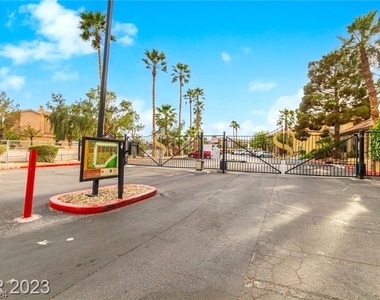 3135 S Mojave Road - Photo Thumbnail 27
