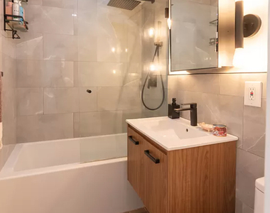 460 East 79th Street - Photo Thumbnail 7