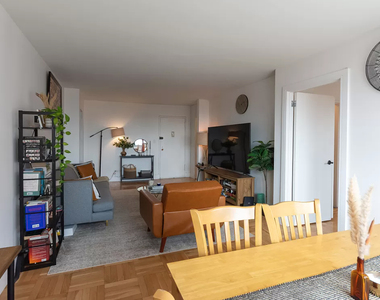 460 East 79th Street - Photo Thumbnail 3