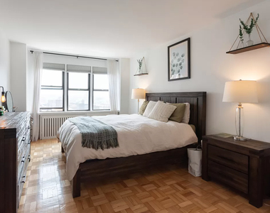 460 East 79th Street - Photo Thumbnail 6